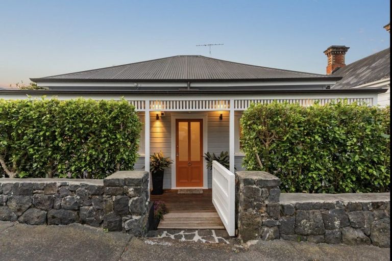 Photo of property in 14 Gunson Street, Freemans Bay, Auckland, 1011