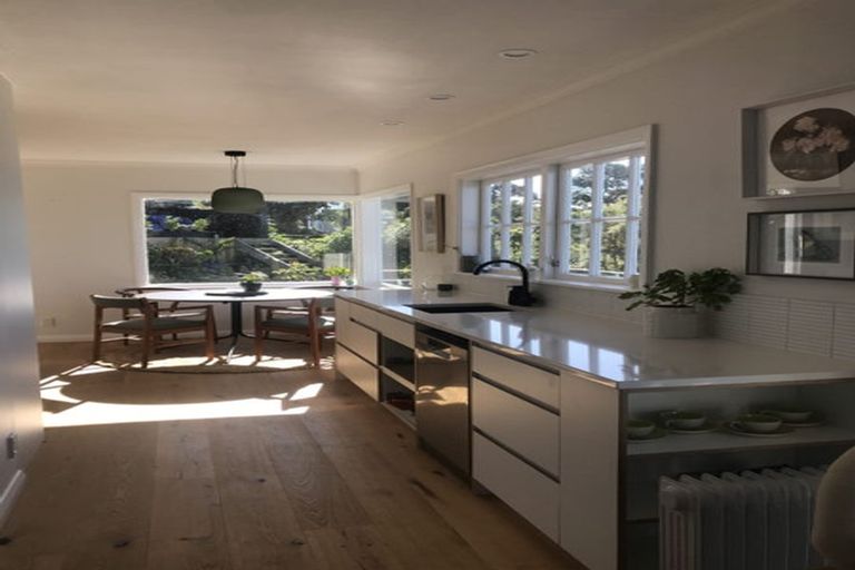 Photo of property in 221 Marine Parade, Seatoun, Wellington, 6022