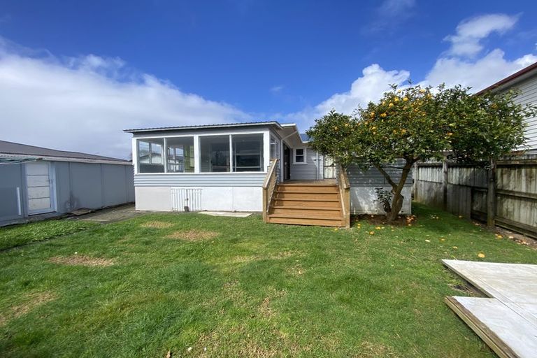 Photo of property in 25 Lawrie Avenue, Pukekohe, 2120