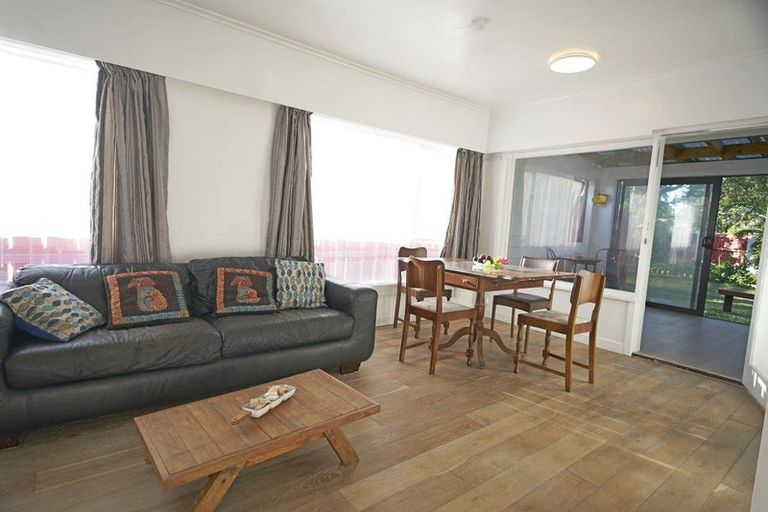 Photo of property in 32 Kirkbride Road, Mangere Bridge, Auckland, 2022