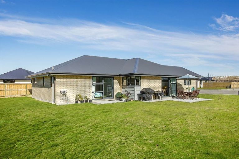 Photo of property in 10 Wykes Place, Amberley, 7410