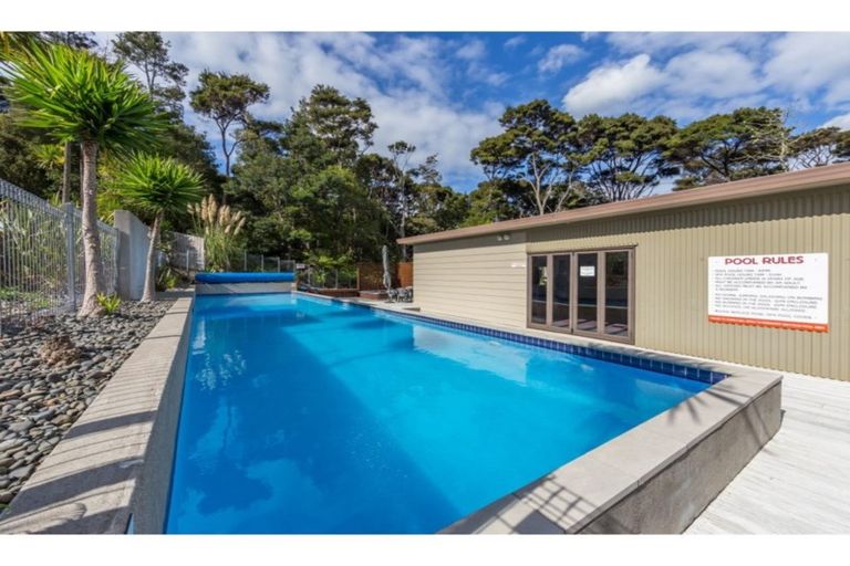 Photo of property in 1/206 Manuka Road, Bayview, Auckland, 0629