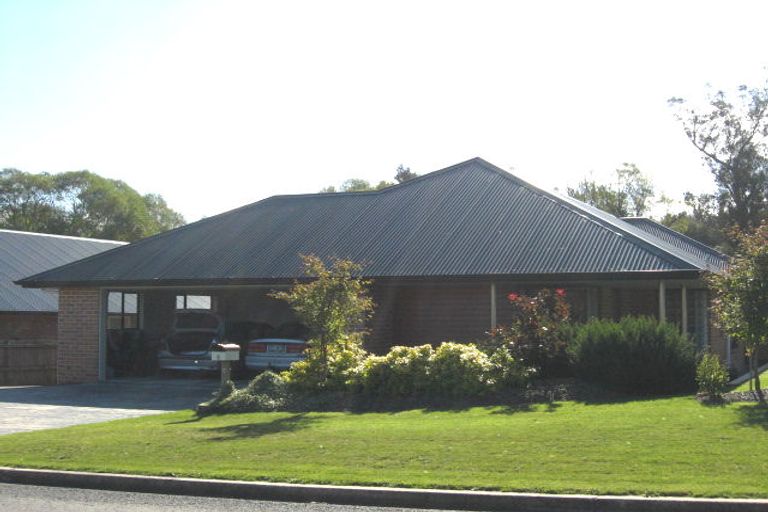 Photo of property in 4 Hyslop Street, Abbotsford, Dunedin, 9018