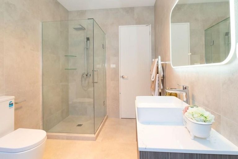 Photo of property in 27 Davey Crescent, Orewa, 0931