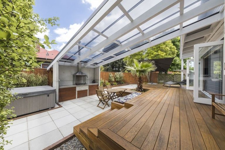 Photo of property in 232 Victoria Avenue, Hokowhitu, Palmerston North, 4410