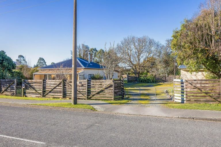 Photo of property in 198 High Street, Oxford, 7430