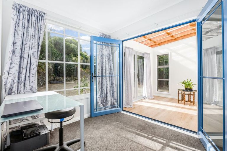 Photo of property in 1 Gordon Road, Plimmerton, Porirua, 5026