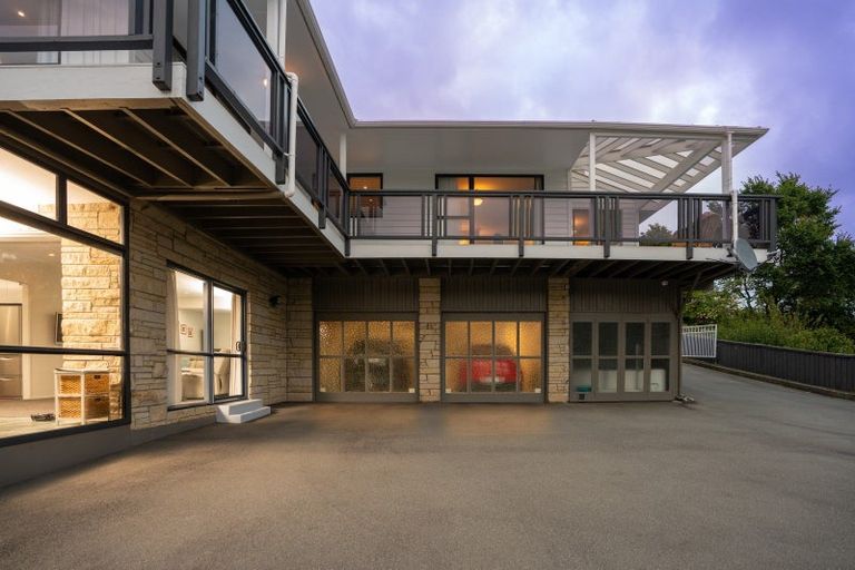 Photo of property in 14 Cavendish Square, Strathmore Park, Wellington, 6022