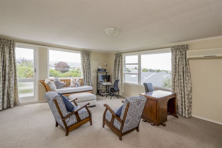 Photo of property in 15a Kawiu Road, Levin, 5510