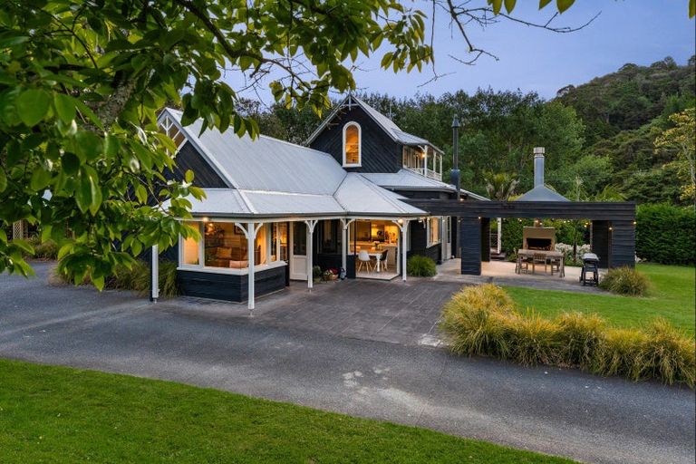 Photo of property in 92 Ashton Road, Whangateau, Warkworth, 0985