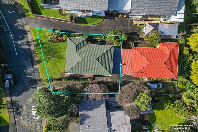 Photo of property in 1/21 Takapu Street, Henderson, Auckland, 0612