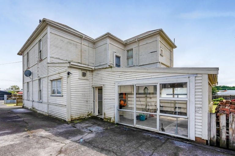 Photo of property in 3 Carrington Street, Inglewood, 4330