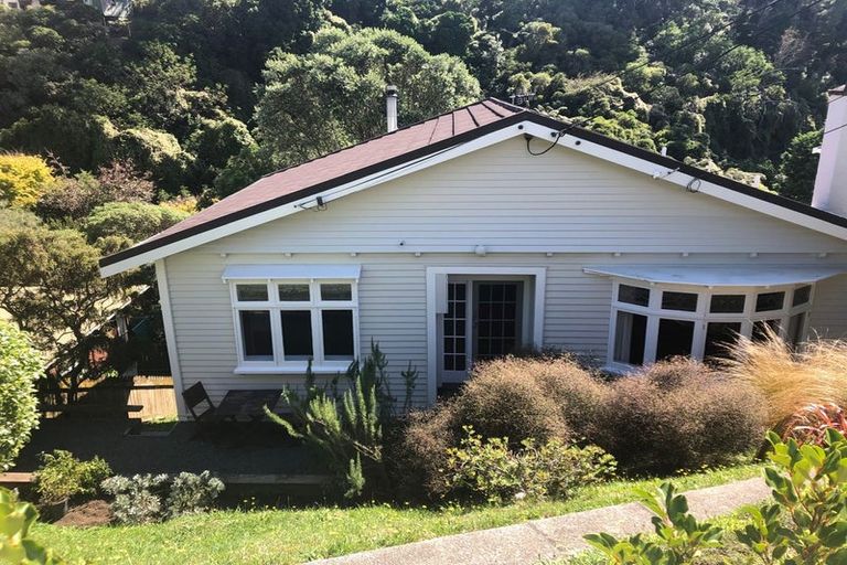 Photo of property in 8 Balfour Street, Mornington, Wellington, 6021