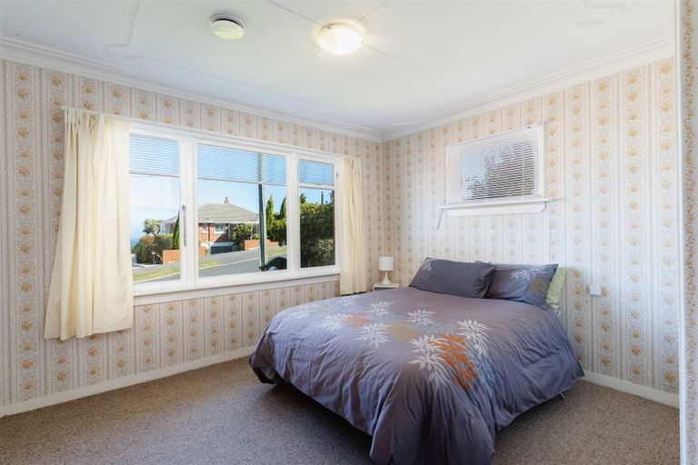 Photo of property in 138 Easther Crescent, Kew, Dunedin, 9012