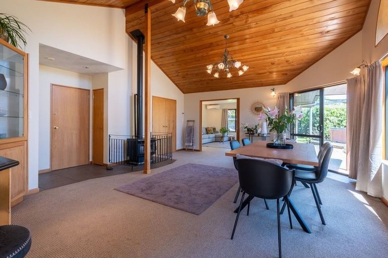 Photo of property in 17 Stagg Place, Brightwater, 7022