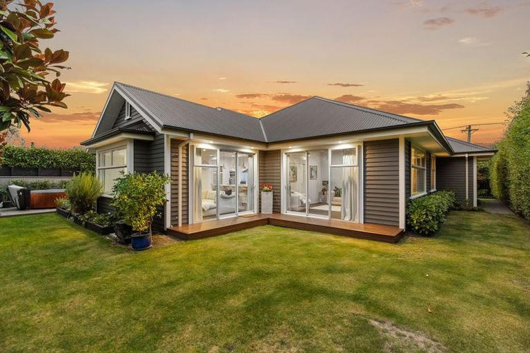 Photo of property in 95 Office Road, Merivale, Christchurch, 8014