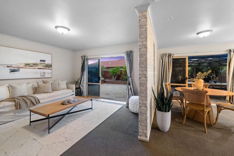 Photo of property in 30 Mcleod Place, Papamoa Beach, Papamoa, 3118