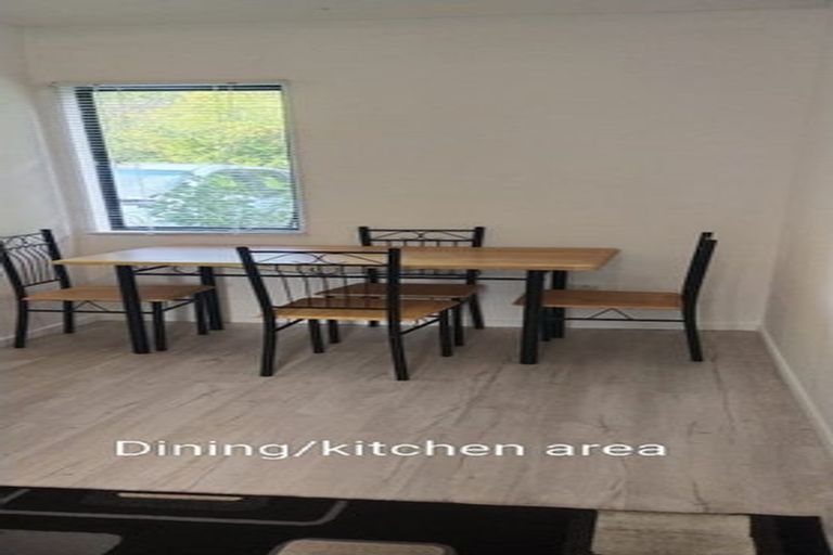 Photo of property in 1/12 Hebron Road, Waiake, Auckland, 0630