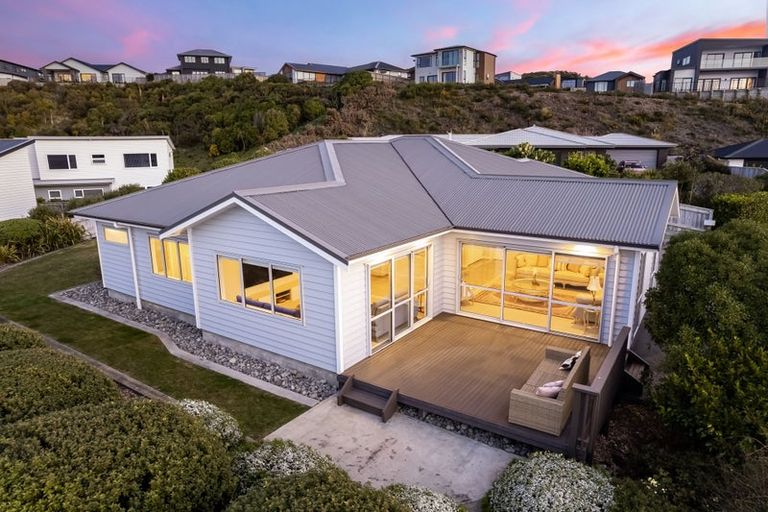 Photo of property in 41 John Burke Drive, Aotea, Porirua, 5024