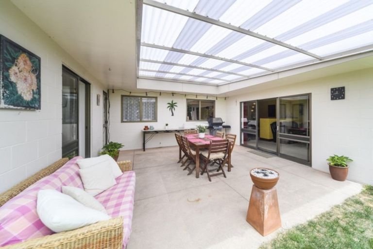 Photo of property in 76 Long Melford Road, Awapuni, Palmerston North, 4412