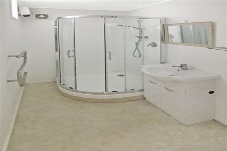 Photo of property in 14 Chenery Road, Red Beach, 0932