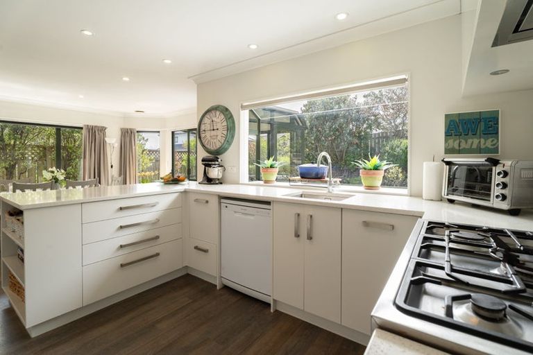 Photo of property in 62 Abilene Crescent, Churton Park, Wellington, 6037