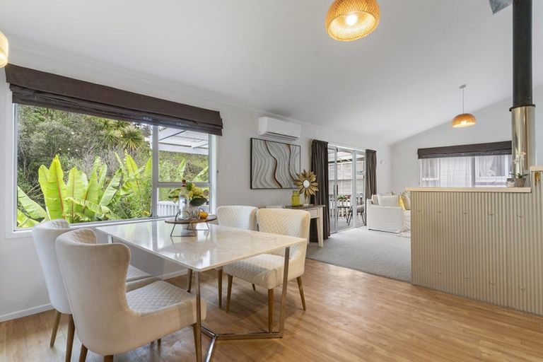 Photo of property in 3 Willowbrook Place, Titirangi, Auckland, 0604