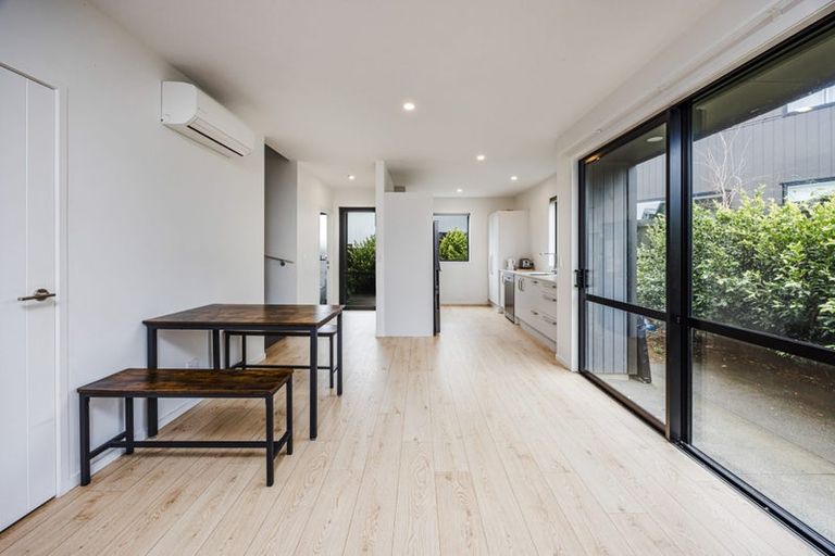 Photo of property in 17b Cessna Crescent, Mangere, Auckland, 2022