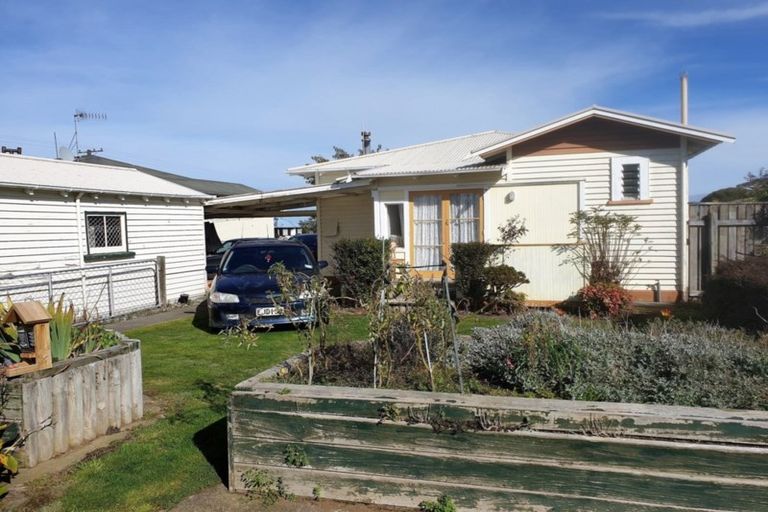 Photo of property in 69 Gordon Street, Dannevirke, 4930