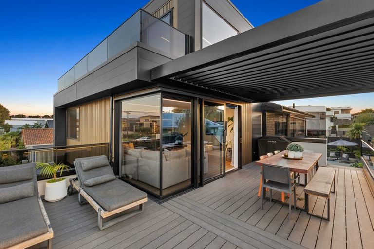 Photo of property in 10 Newton Street, Fitzroy, New Plymouth, 4312