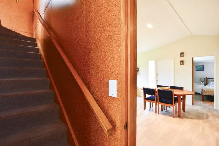 Photo of property in 140 Newcastle Street, Mahia, 4198