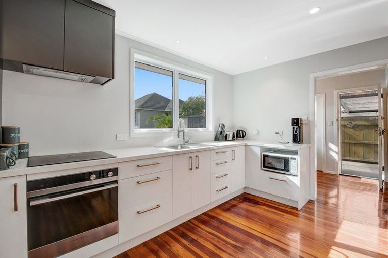 Photo of property in 22 Makiri Street, Helensville, 0800