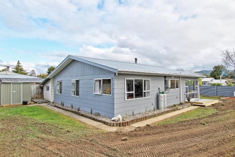 Photo of property in 6 Windlesham Place, Wakefield, 7025