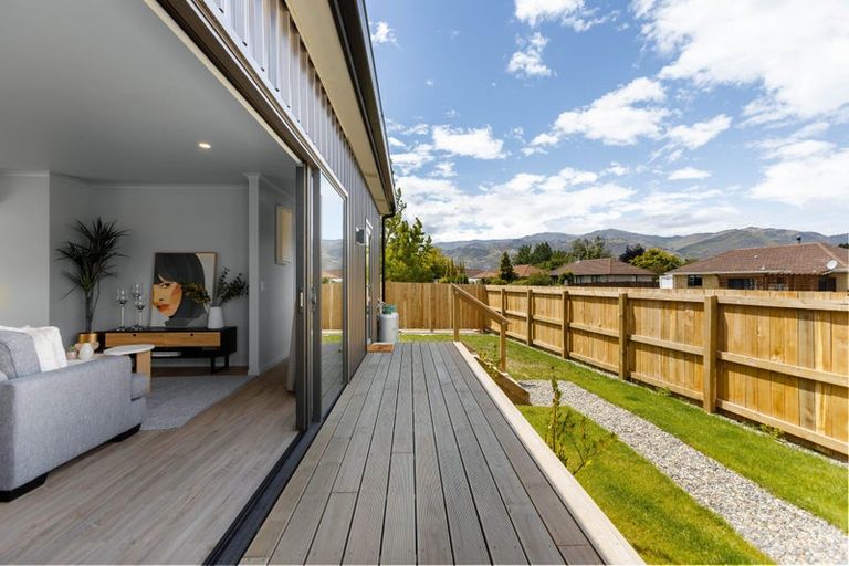 Photo of property in 142 Waenga Drive, Cromwell, 9310