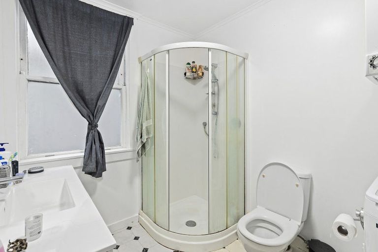 Photo of property in 102 Tinakori Road, Thorndon, Wellington, 6011