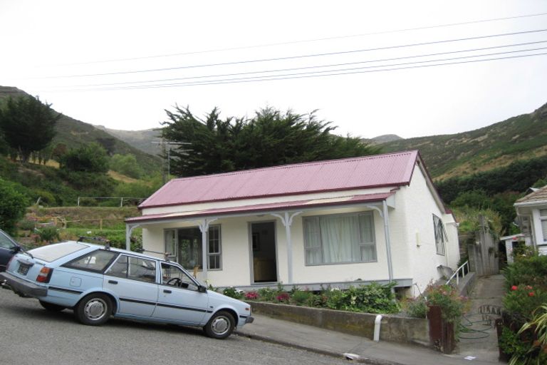 Photo of property in 44 Voelas Road, Lyttelton, 8082