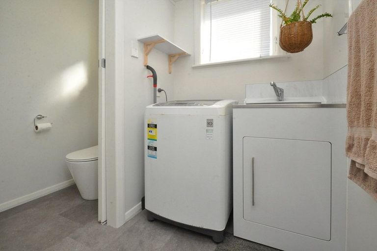 Photo of property in 74a Arimu Road, Papakura, 2110