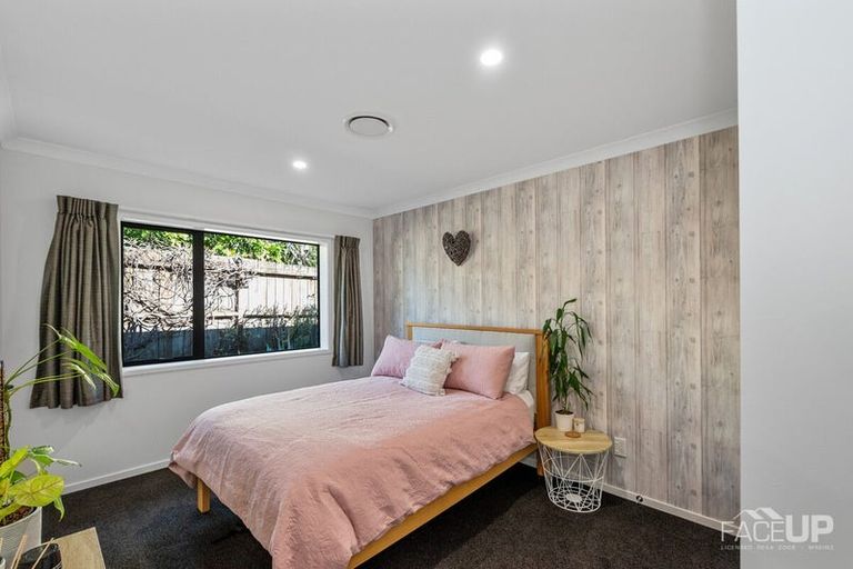 Photo of property in 13 Hobie Court, West Harbour, Auckland, 0618