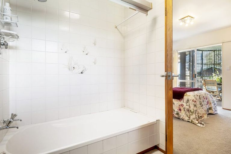 Photo of property in 2/1 Argyle Road, Browns Bay, Auckland, 0630