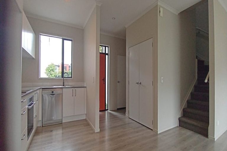 Photo of property in 7 Glidepath Road, Hobsonville, Auckland, 0616