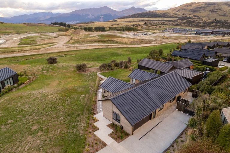 Photo of property in 11 Torridon Court, Jacks Point, Queenstown, 9371