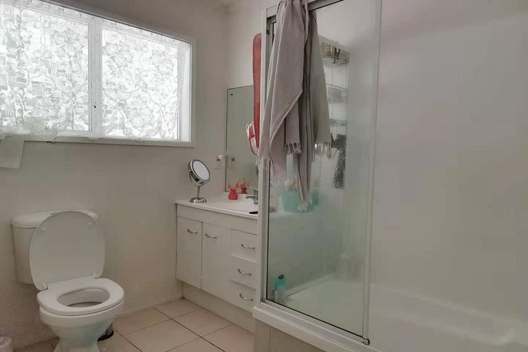 Photo of property in 14 Bacot Place, Howick, Auckland, 2014