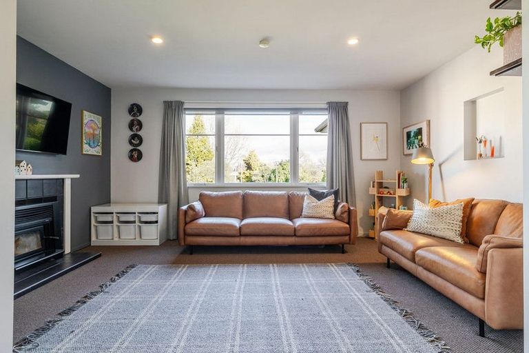 Photo of property in 8 Stoke Place, Awapuni, Palmerston North, 4412