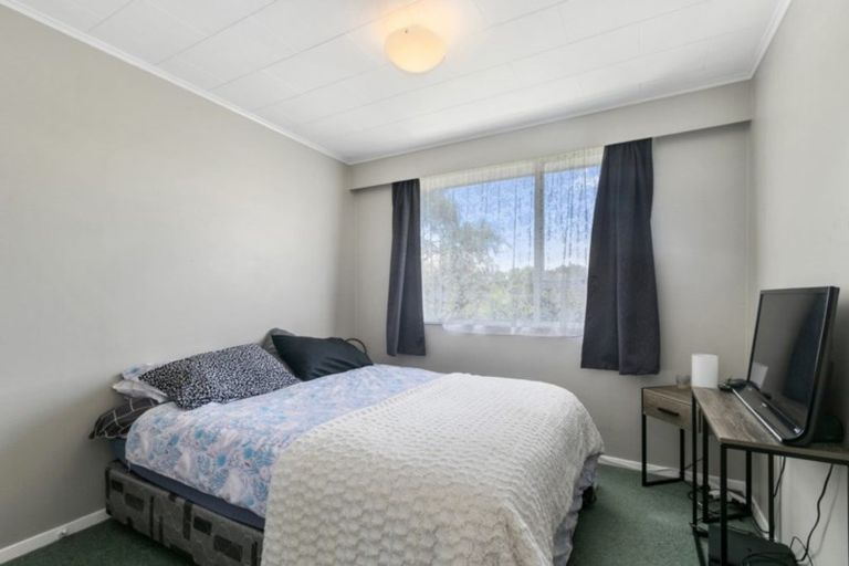 Photo of property in 18b Reese Jones Grove, Maungaraki, Lower Hutt, 5010