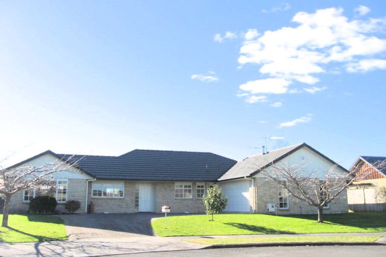 Photo of property in 9 Greenwich Place, Rototuna, Hamilton, 3210