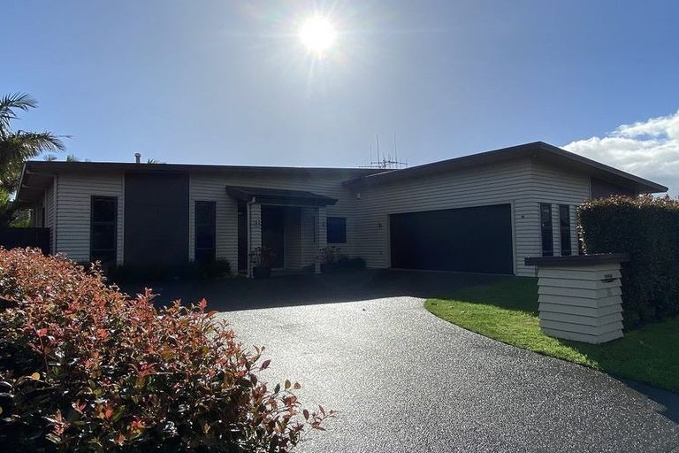 Photo of property in 35 Bellbird Rise, Pyes Pa, Tauranga, 3112