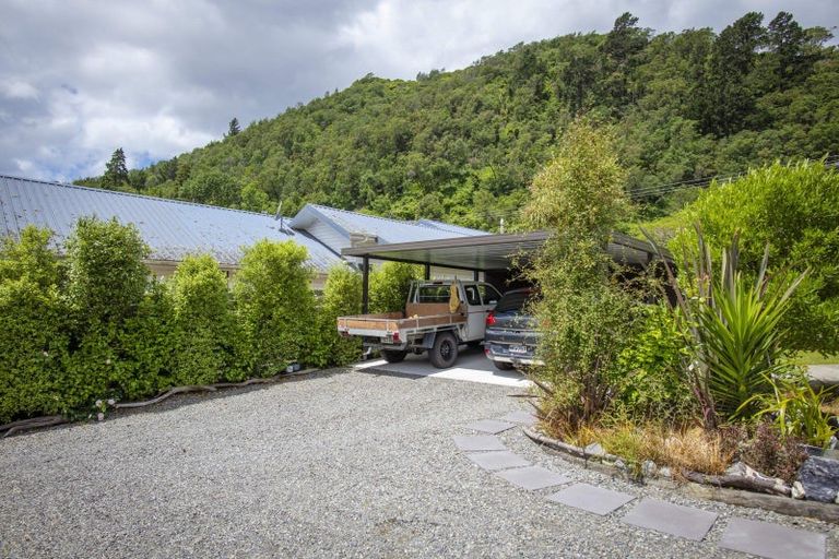 Photo of property in 20 George Street, Picton, 7220