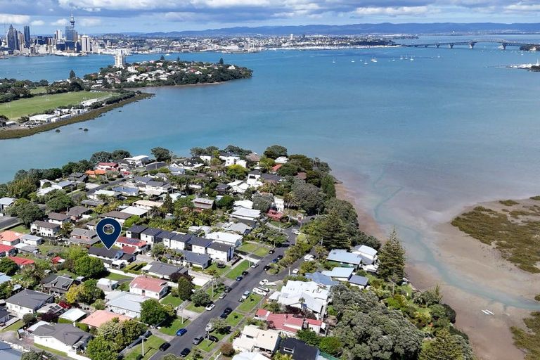 Photo of property in 63a Aramoana Avenue, Devonport, Auckland, 0624