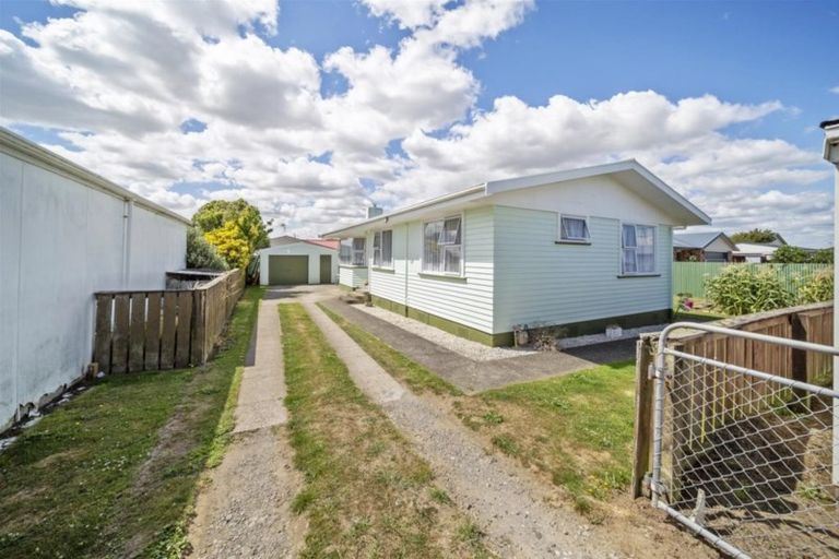 Photo of property in 20 Surrey Street, Linwood, Christchurch, 8062