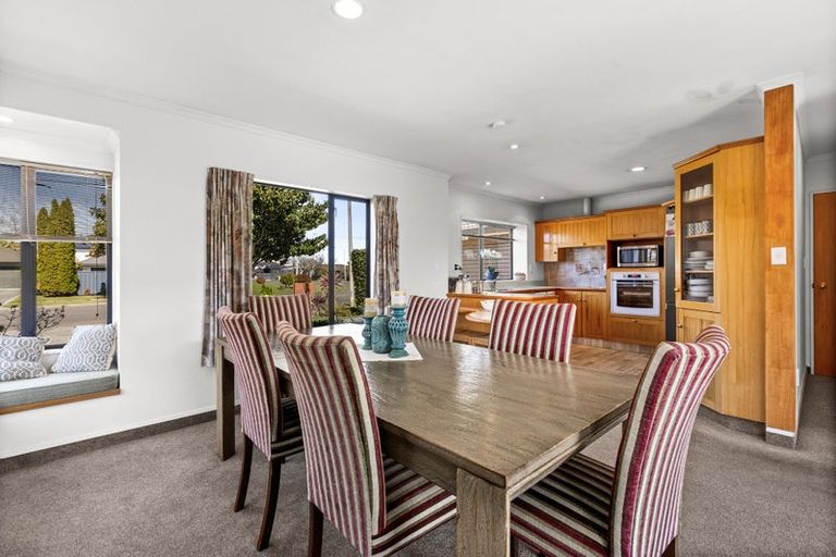 Photo of property in 1 Hyatt Grove, Greenmeadows, Napier, 4112